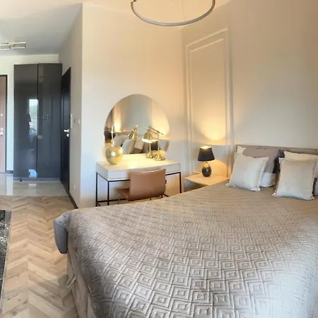 شقة Eak Apartments-nadmotlawie