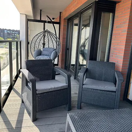 Eak Apartments-nadmotlawie *