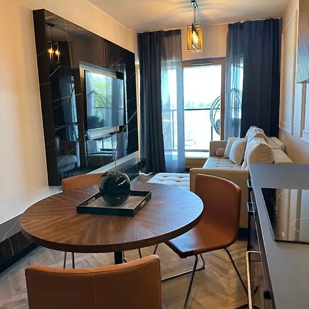 Eak Apartments-nadmotlawie Apartamento