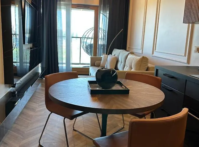 Eak Apartments-nadmotlawie *